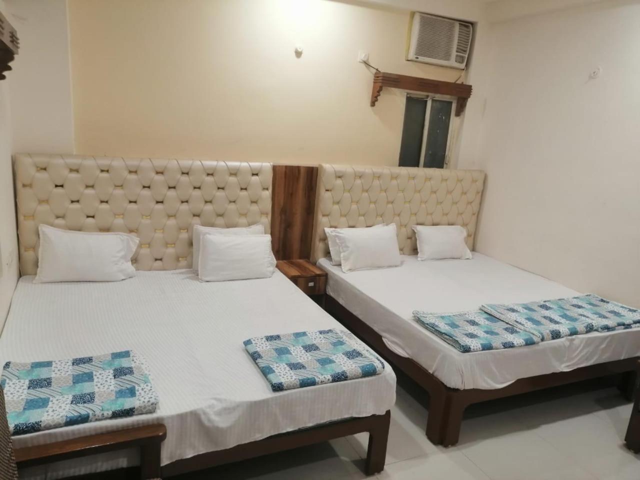 Hotel Pleasure Landmark Ujjain Exterior photo