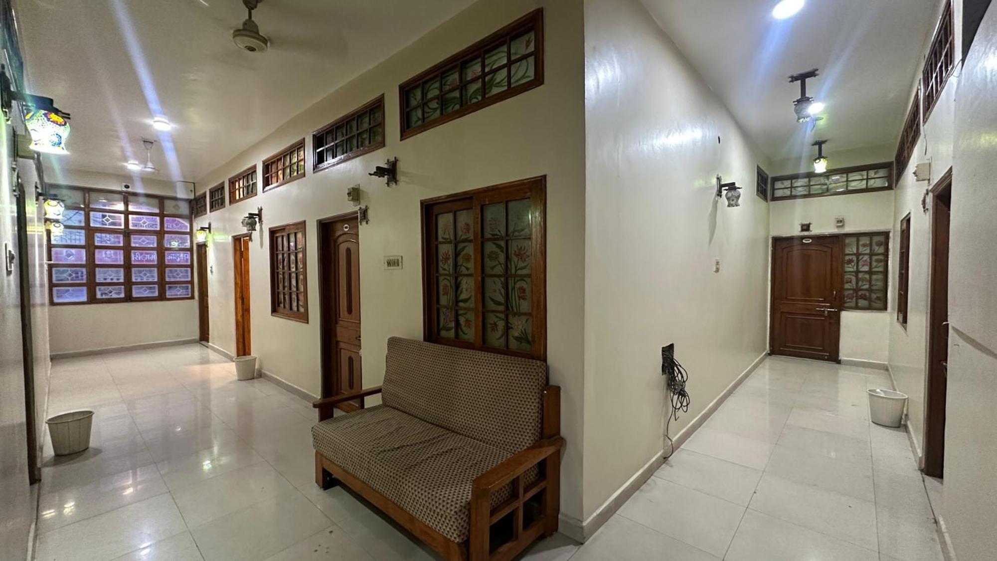 Hotel Pleasure Landmark Ujjain Exterior photo