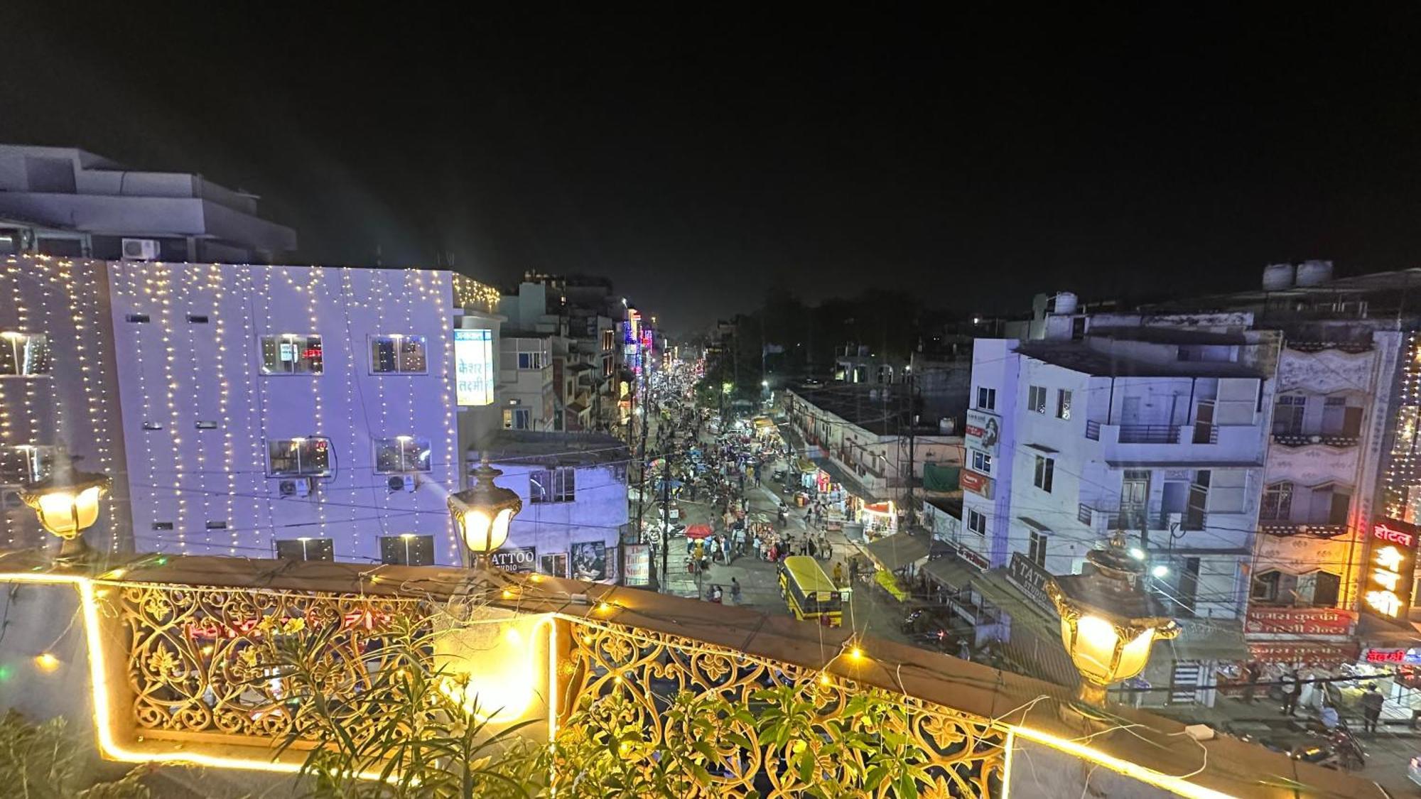 Hotel Pleasure Landmark Ujjain Exterior photo