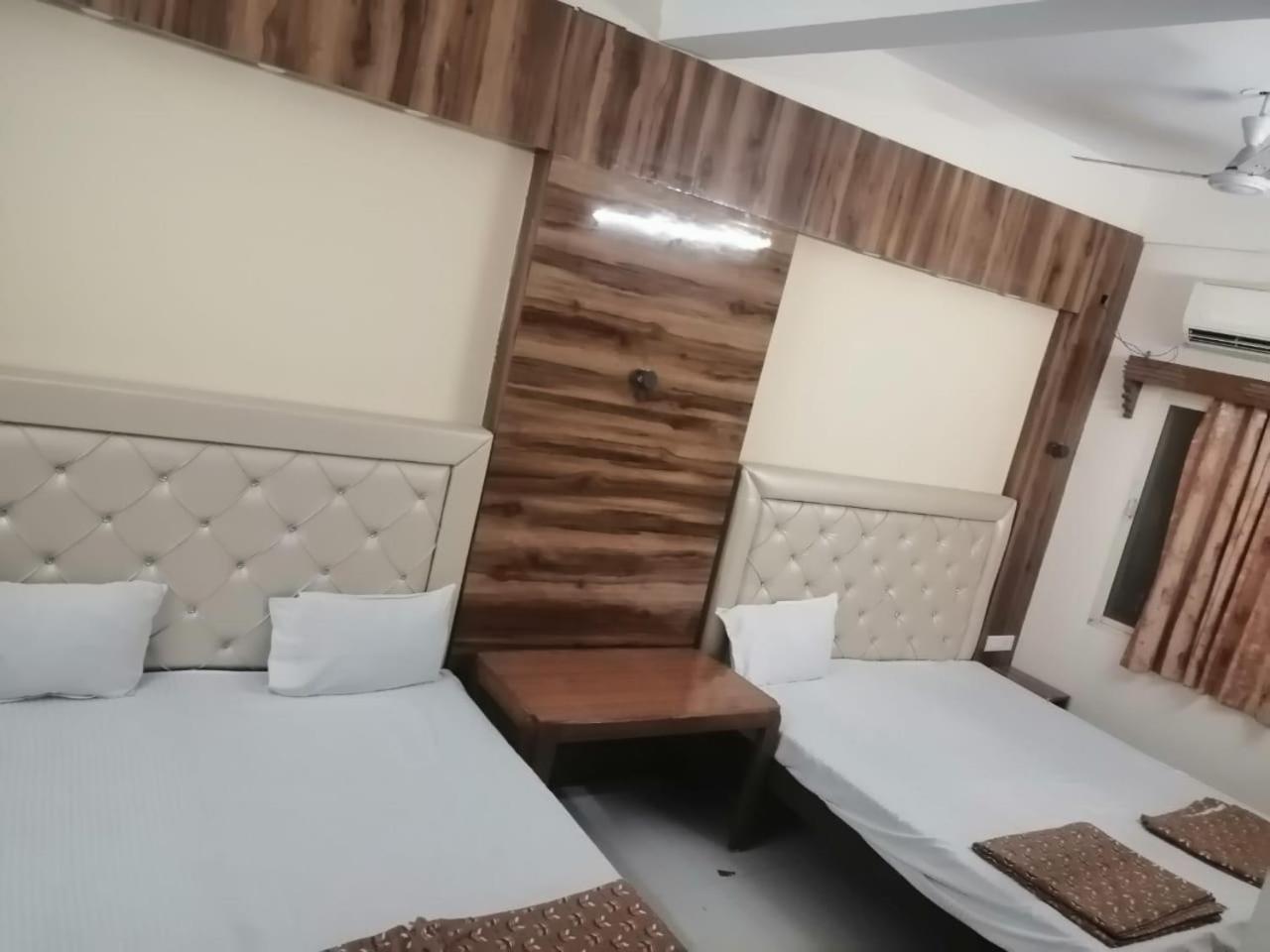 Hotel Pleasure Landmark Ujjain Exterior photo