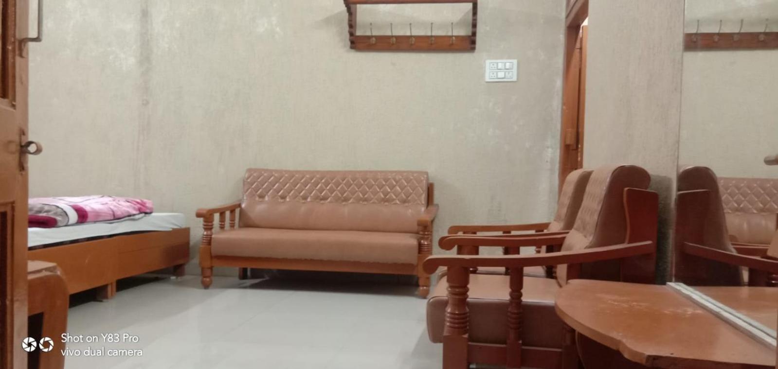 Hotel Pleasure Landmark Ujjain Exterior photo