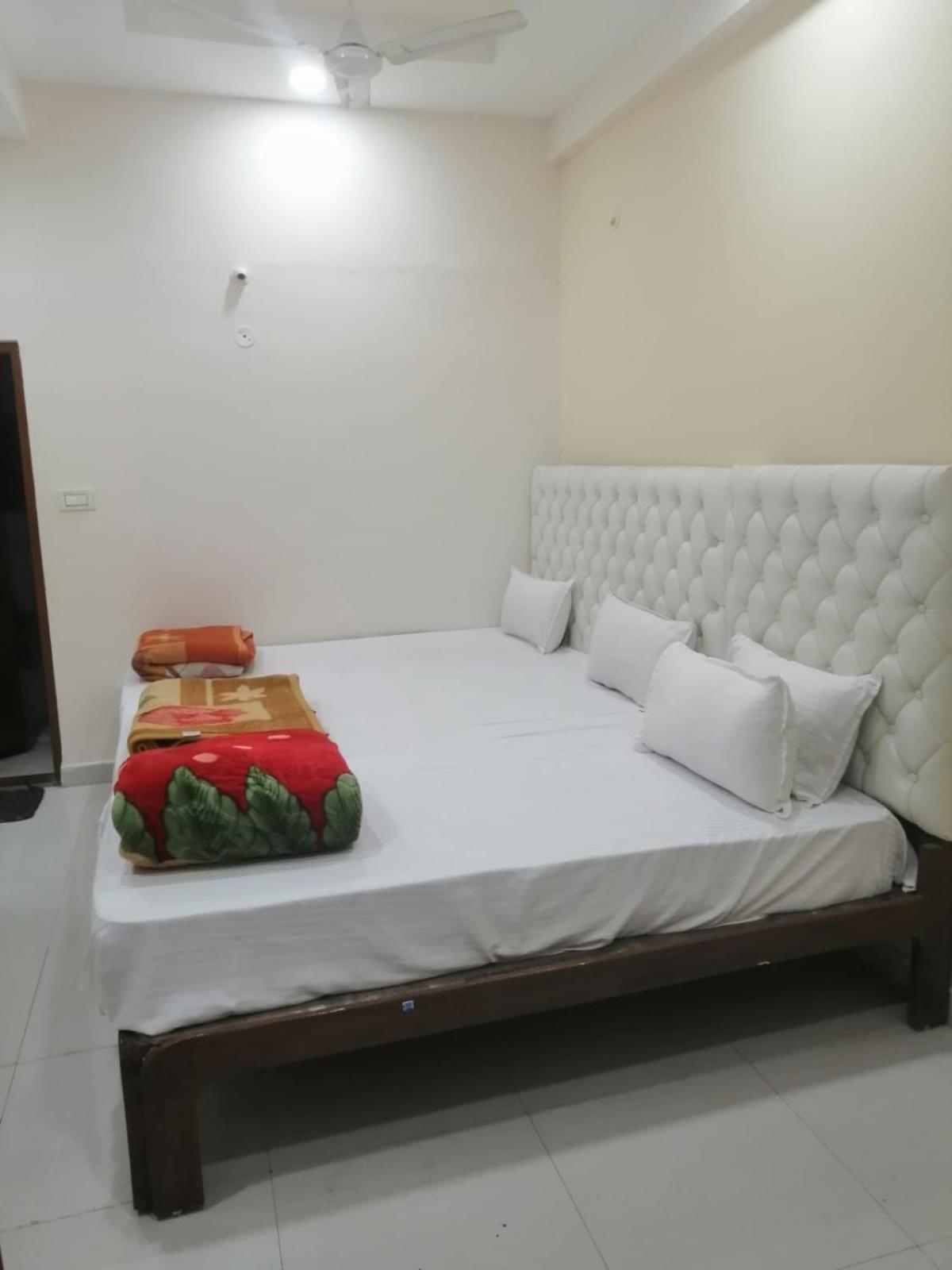 Hotel Pleasure Landmark Ujjain Exterior photo