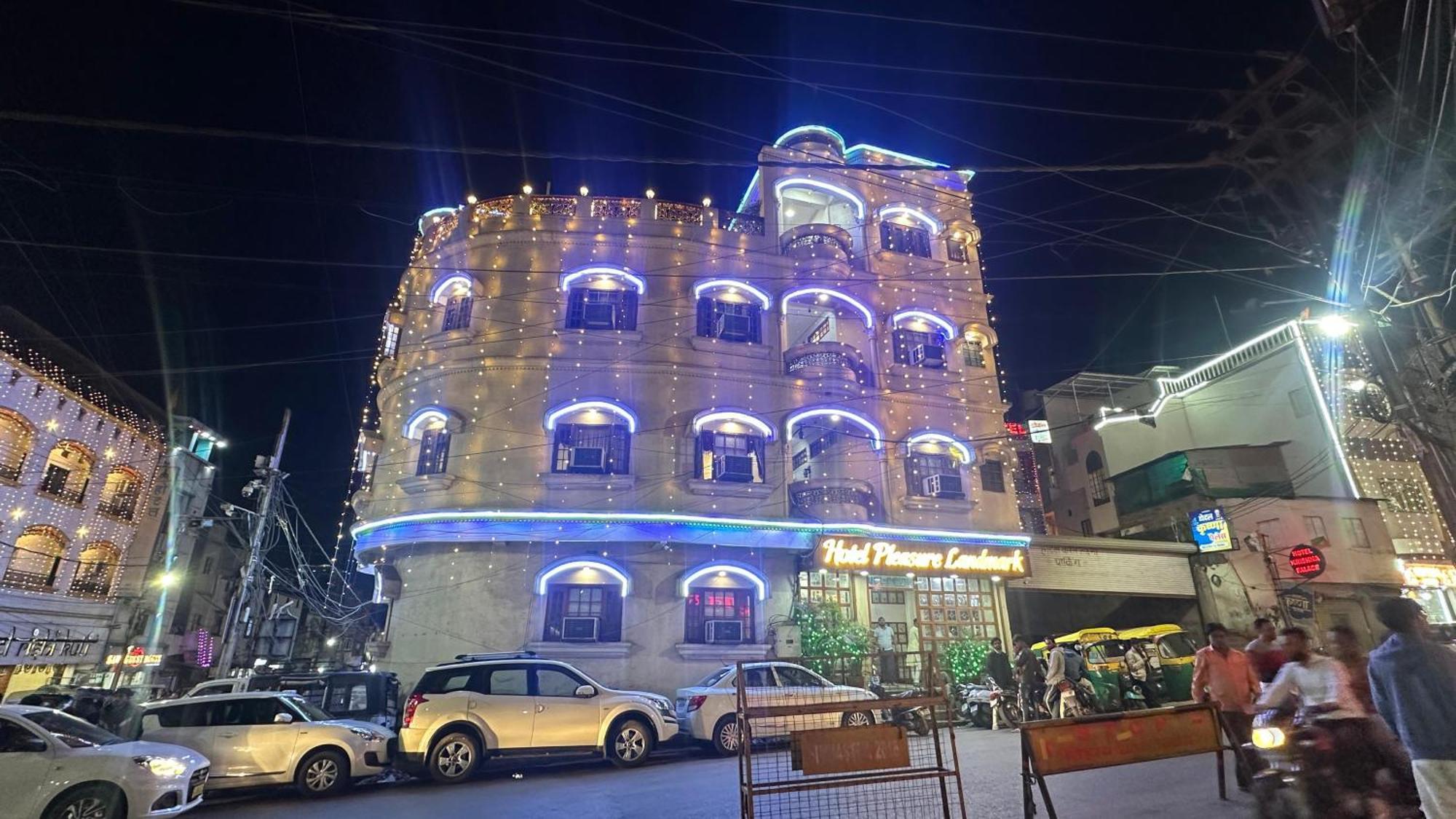 Hotel Pleasure Landmark Ujjain Exterior photo