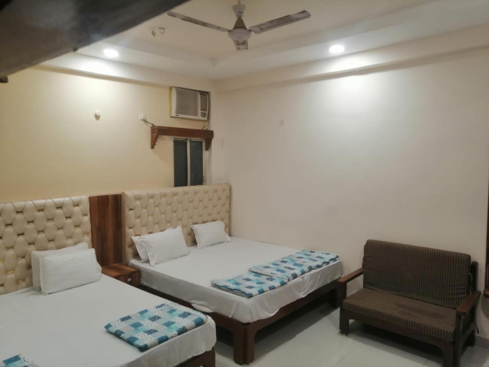 Hotel Pleasure Landmark Ujjain Exterior photo