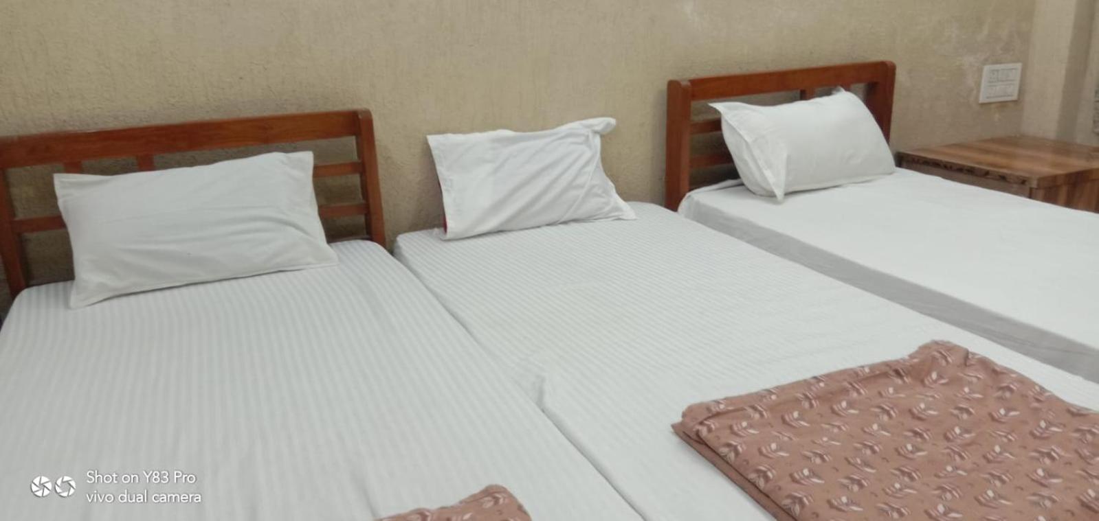Hotel Pleasure Landmark Ujjain Exterior photo